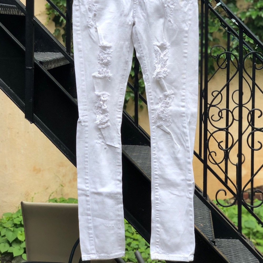 Rue 21 White Distressed Denim Jeans - Picture 8 of 9